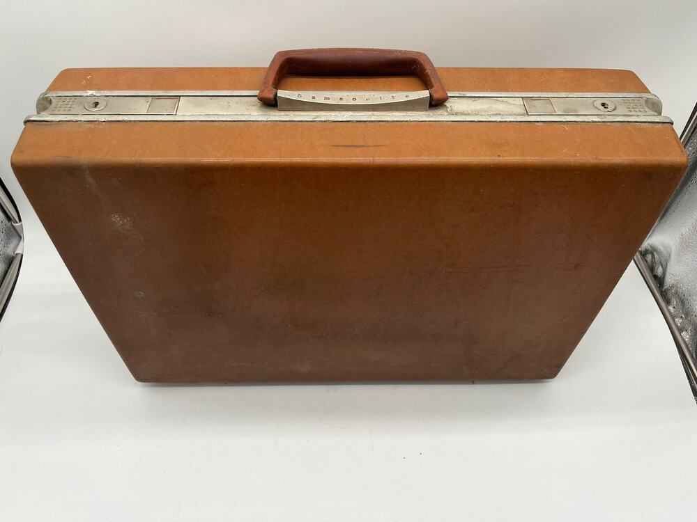 Vintage Samsonite Brown Hard Shell Briefcase Dual Key Lock Classic Attache Case